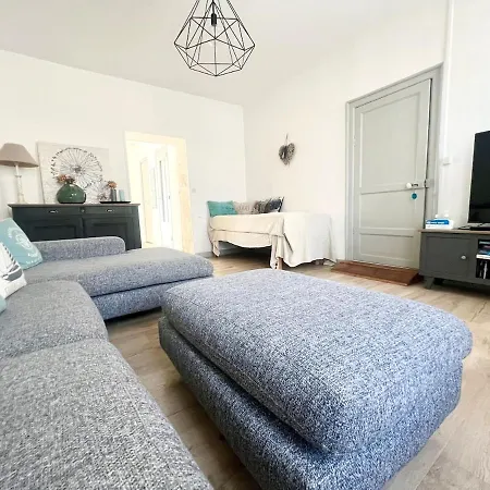 Charmante Maison Fourasine Centre-ville Jardin Pensión