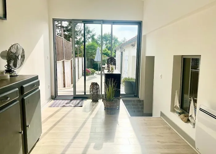 Charmante Maison Fourasine Centre-ville Jardin Pensión Fouras