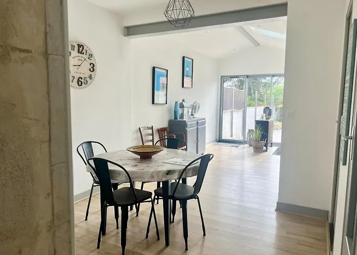 Charmante Maison Fourasine Centre-ville Jardin 4*