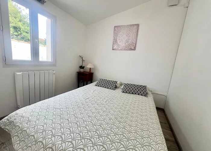 Charmante Maison Fourasine Centre-ville Jardin Pensión