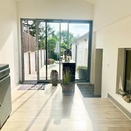 Charmante Maison Fourasine Centre-ville Jardin Maison d'hôtes Fouras