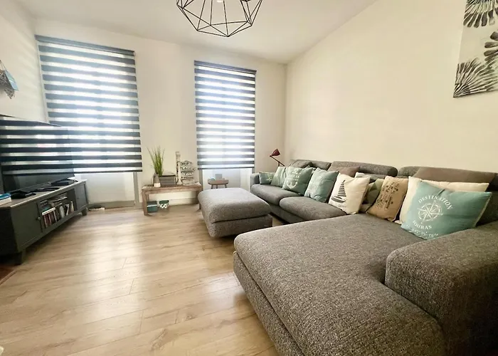 Charmante Maison Fourasine Centre-ville Jardin Maison d'hôtes 4*